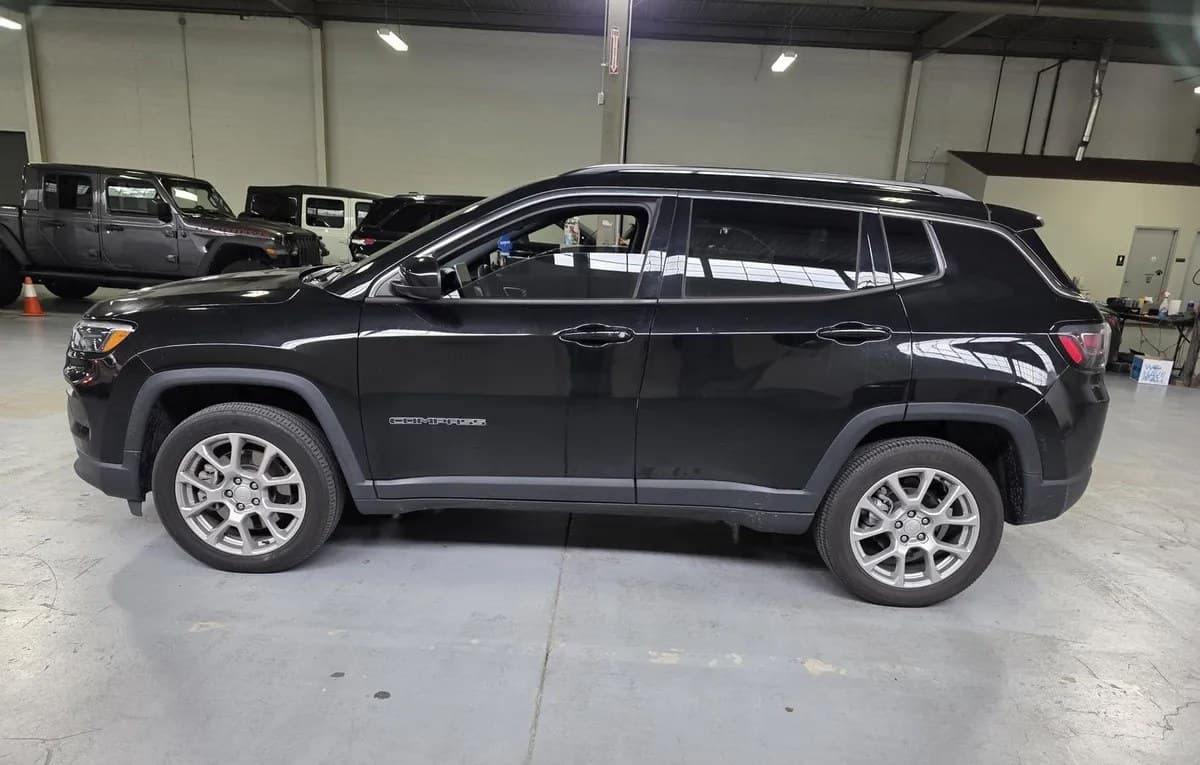 2023 JEEP COMPASS LATITUDE LUX 6