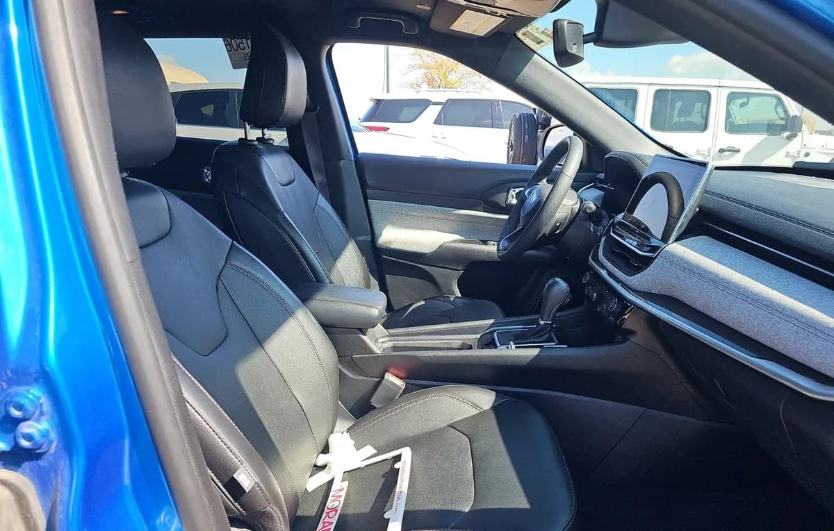 2023 JEEP COMPASS LATITUDE Lux 5