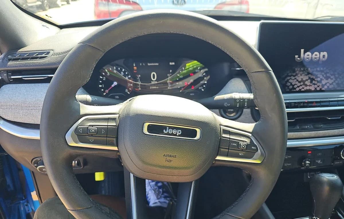 2023 JEEP COMPASS LATITUDE Lux 7