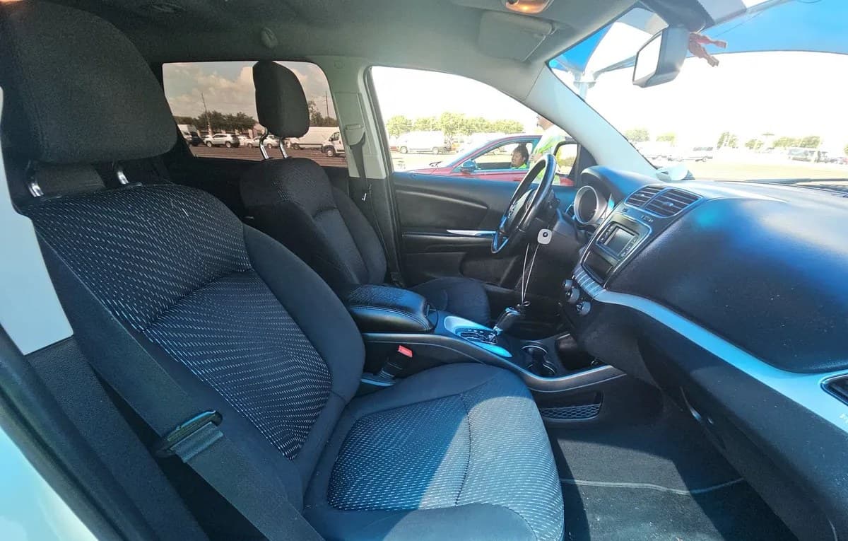 2017 DODGE JOURNEY SE 4