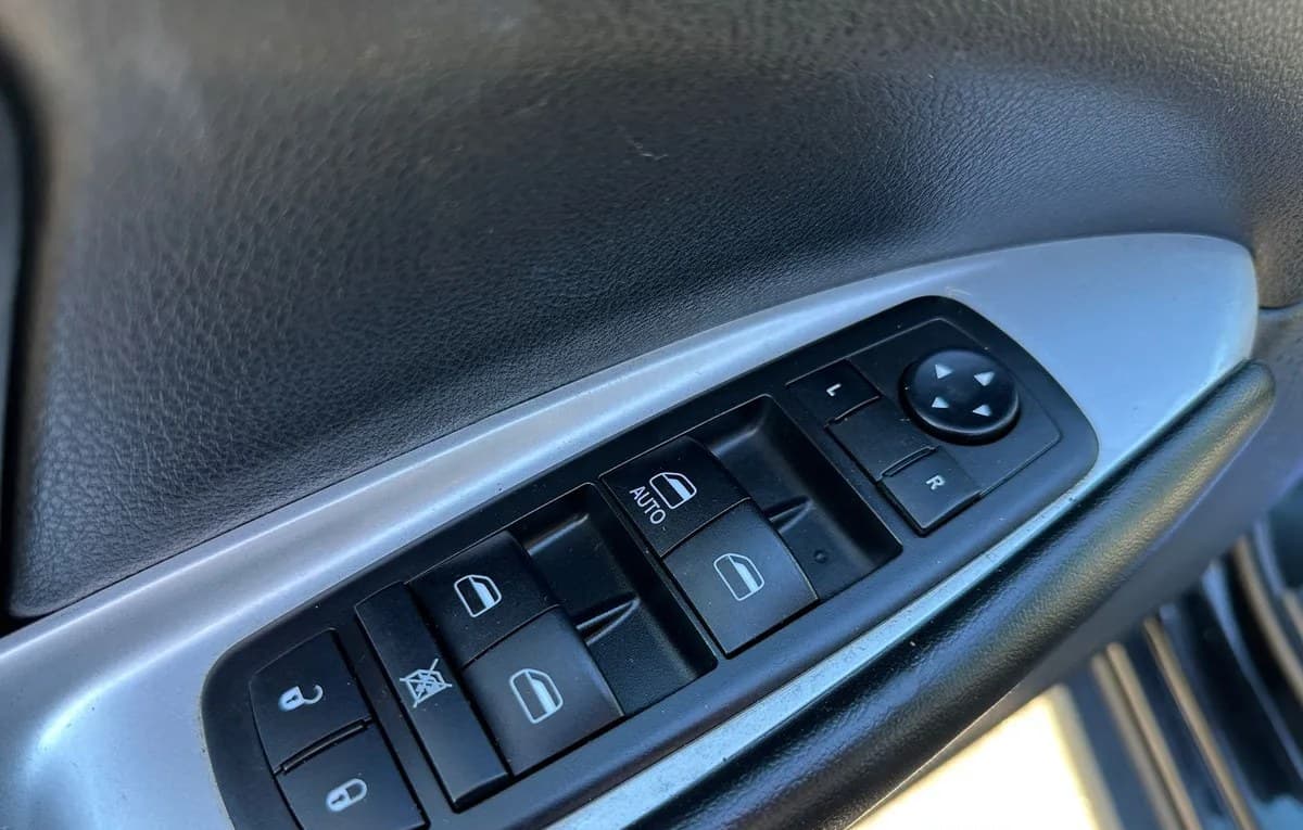 2018 DODGE JOURNEY SE 7