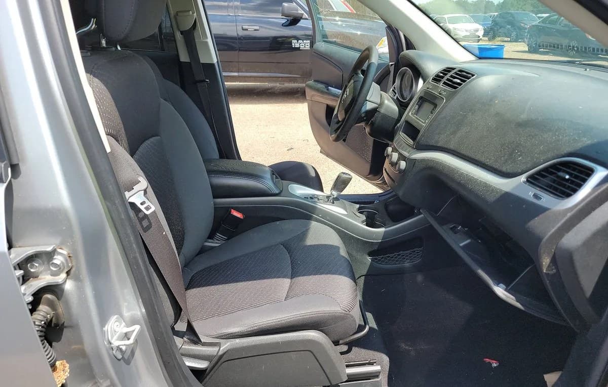 2018 DODGE JOURNEY SE 4