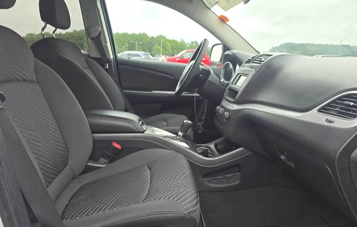 2017 DODGE JOURNEY SE 4