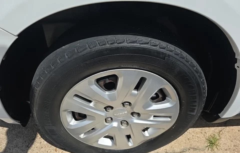 2019 DODGE JOURNEY SE Value 5