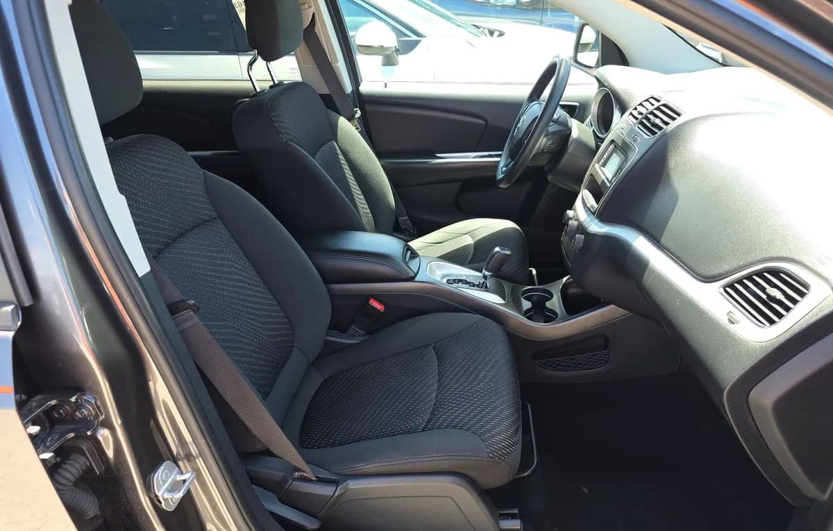 2017 DODGE JOURNEY SE 4