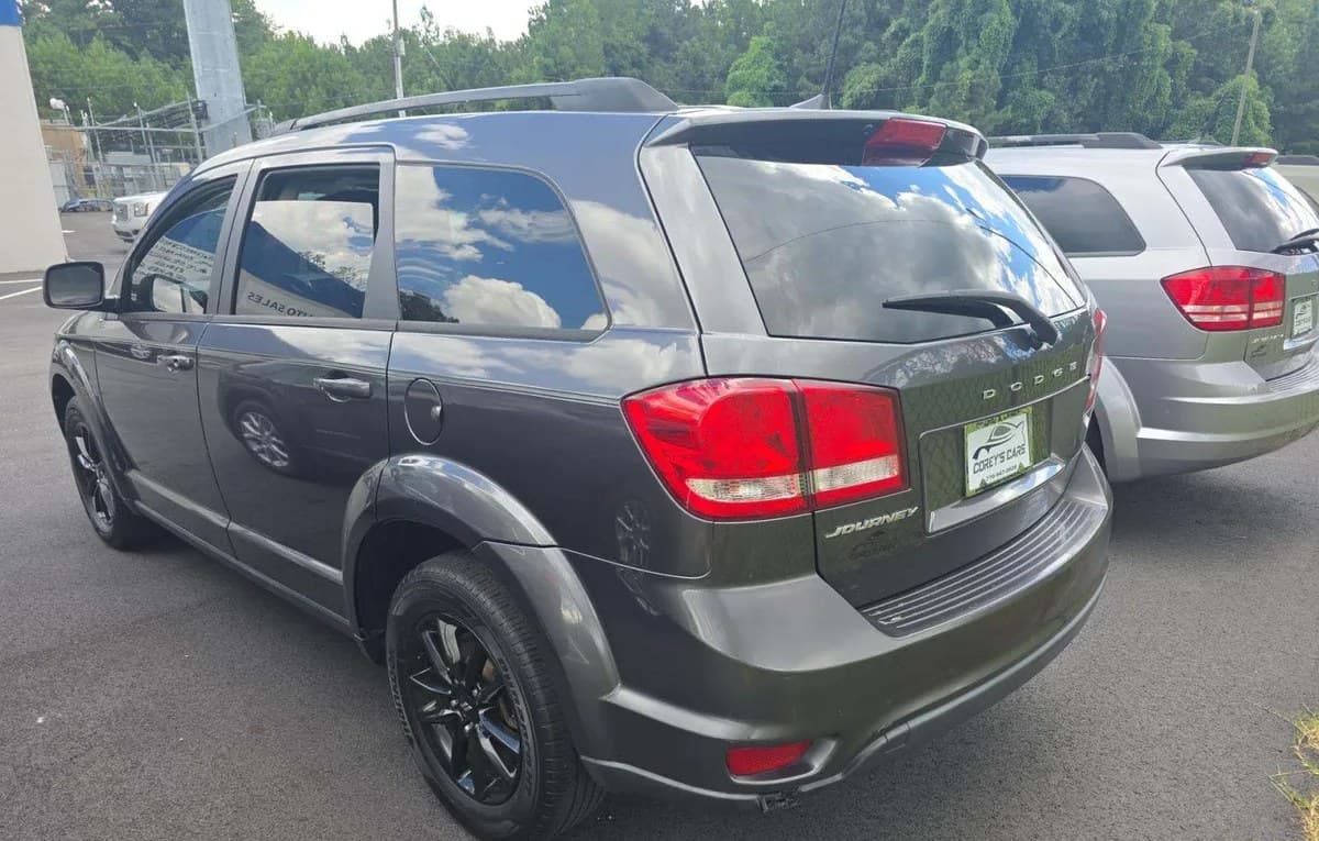 2019 DODGE JOURNEY SE 3