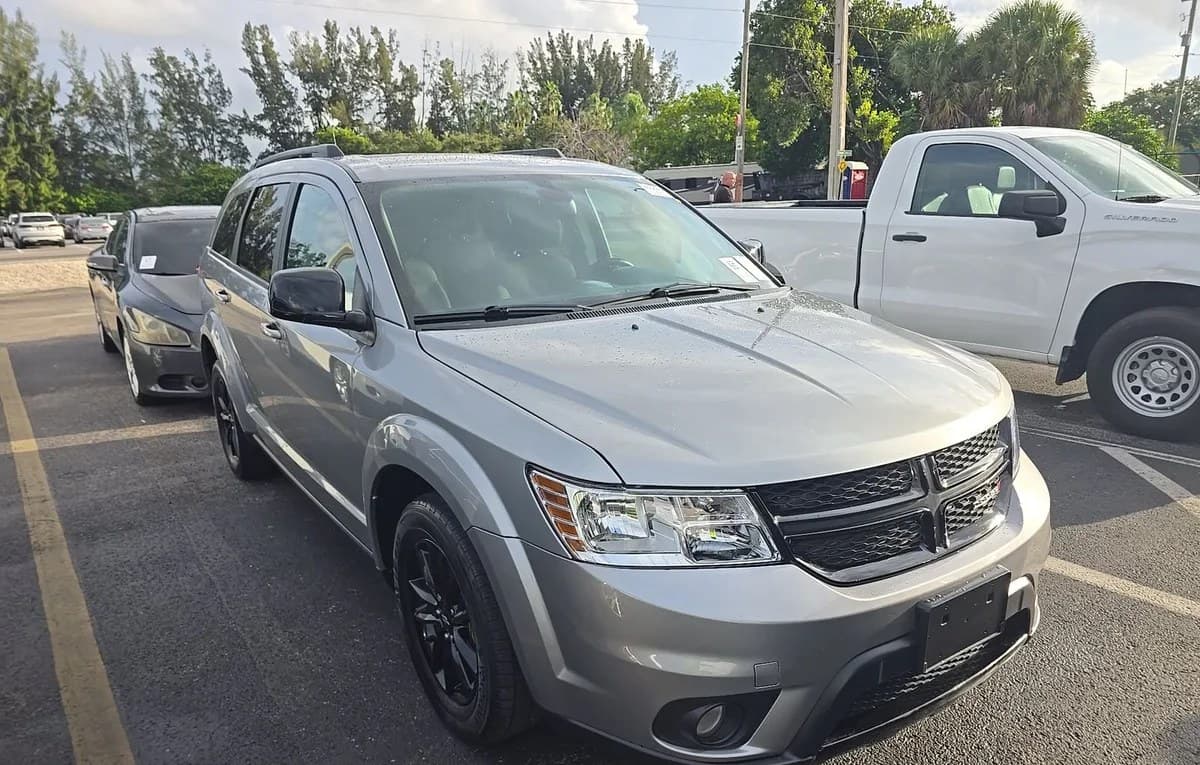 2019 DODGE JOURNEY SE 4