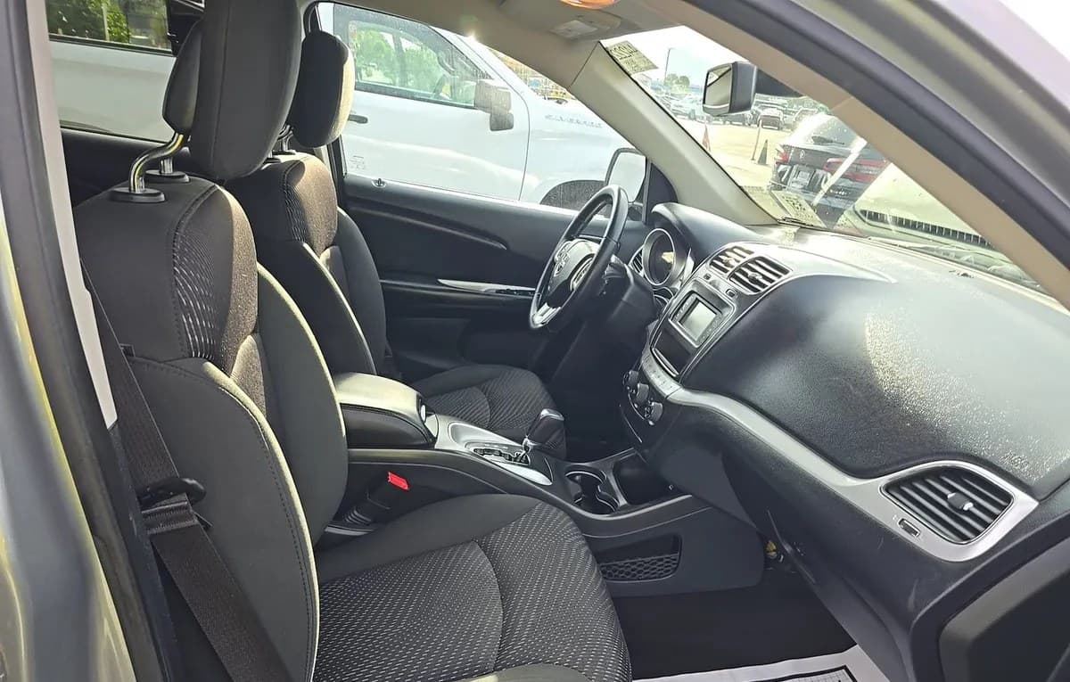2019 DODGE JOURNEY SE 5
