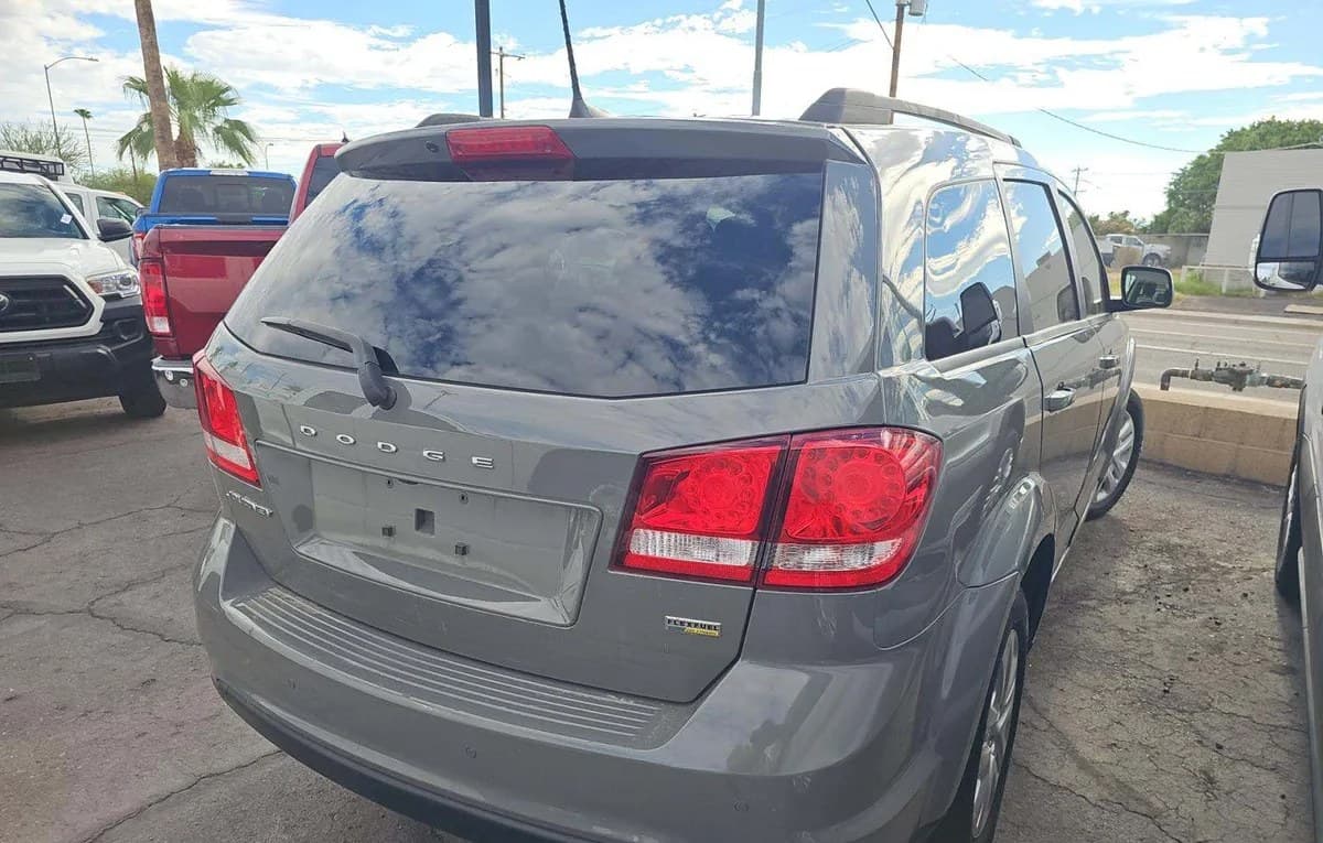 2019 DODGE JOURNEY SE 4