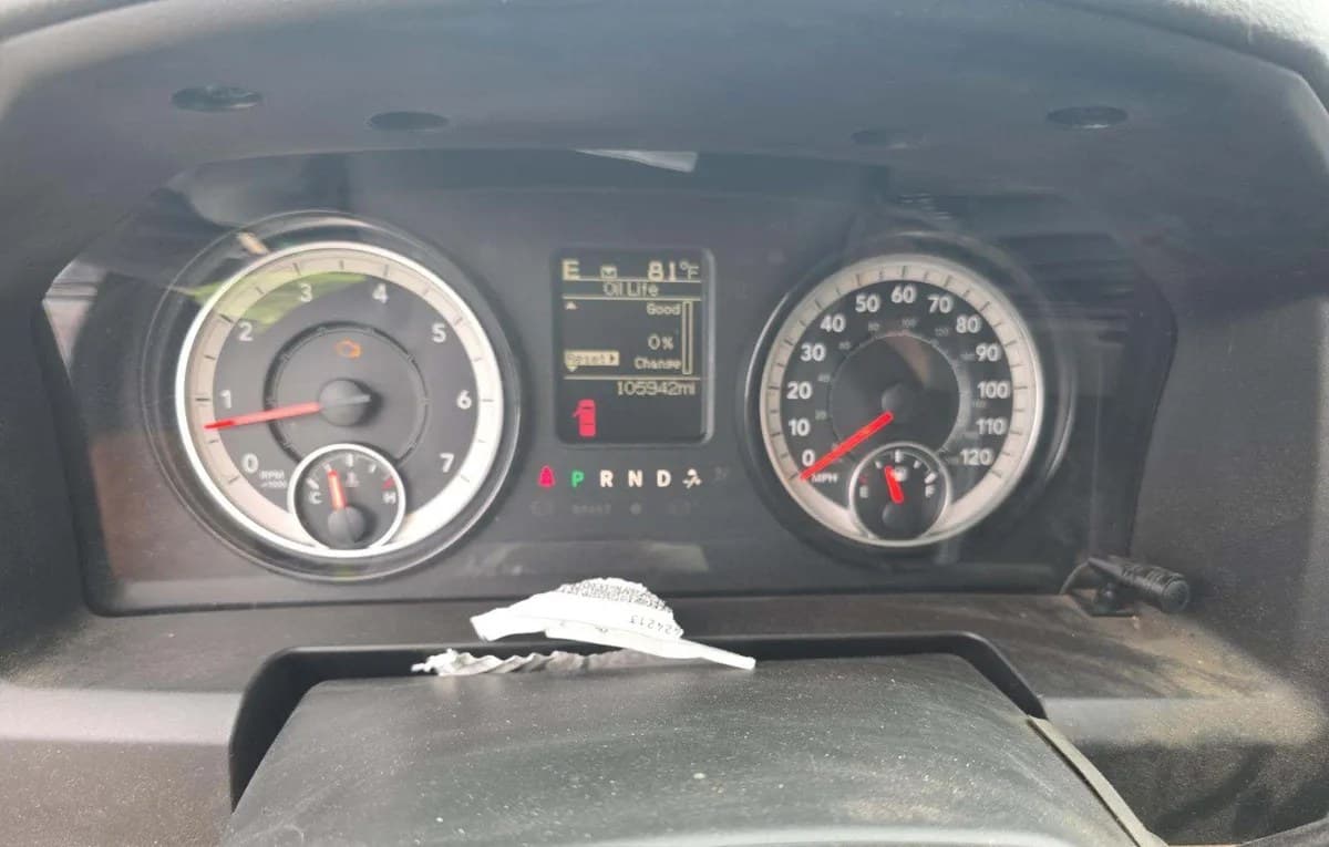 2017 RAM 3500 TRADESMAN CREW CAB MEDIUM BED 6