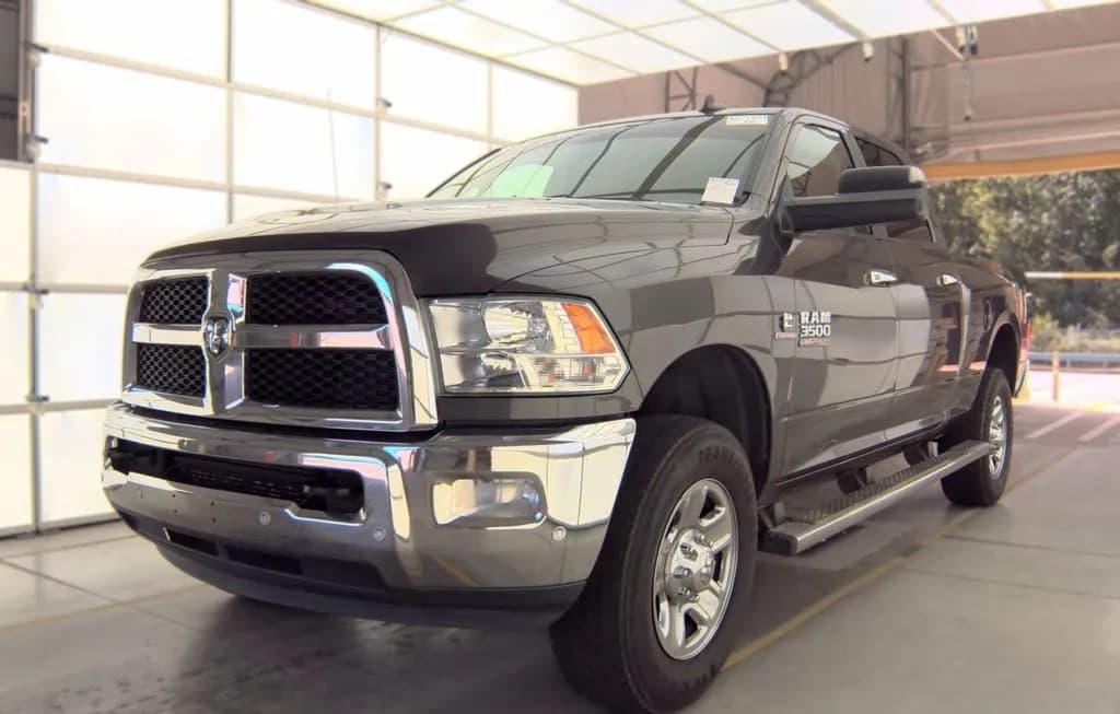 2018 RAM 3500 SLT CREW CAB MEDIUM BED 1