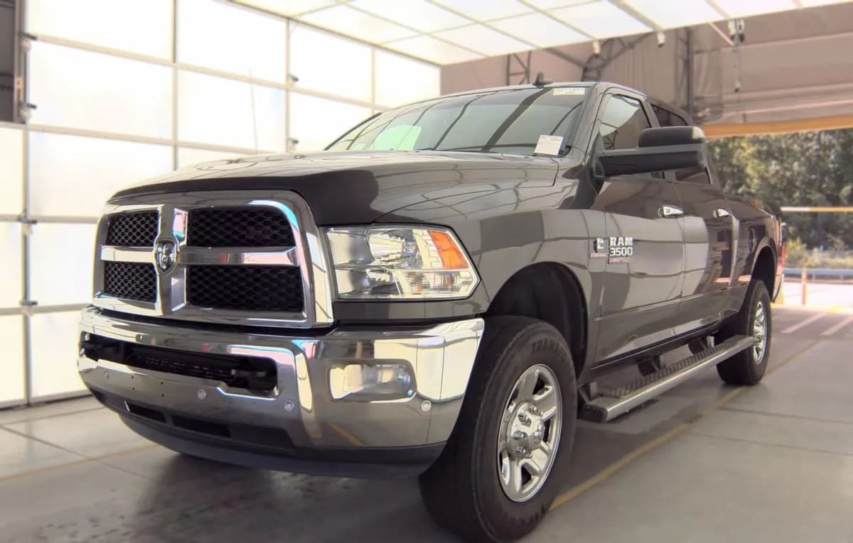 2018 RAM 3500 SLT CREW CAB MEDIUM BED 2