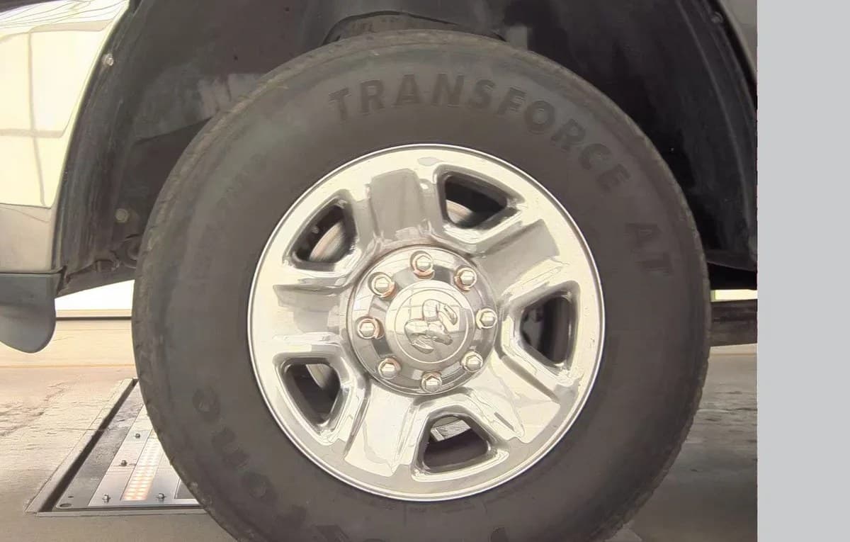 2018 RAM 3500 SLT CREW CAB MEDIUM BED 6