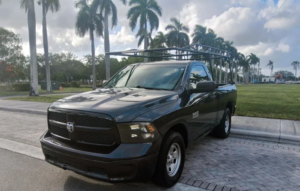 2017 RAM 1500 TRADESMAN REGULAR CAB MEDIUM BED 4