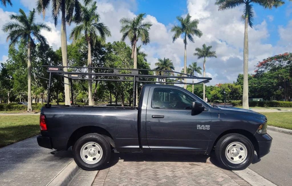 2017 RAM 1500 TRADESMAN REGULAR CAB MEDIUM BED 5