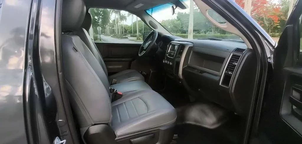 2017 RAM 1500 TRADESMAN REGULAR CAB MEDIUM BED 7
