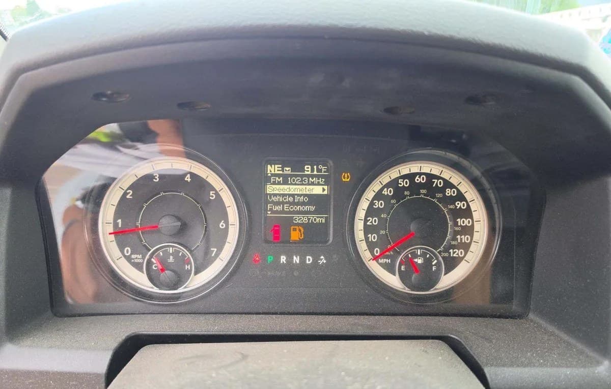2019 RAM 1500 CLASSIC TRADESMAN REGULAR CAB MEDIUM BED 6