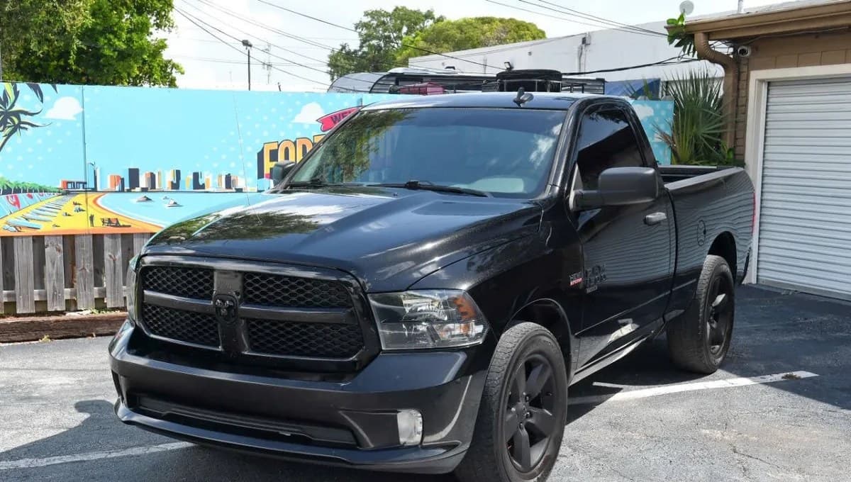 2019 RAM 1500 CLASSIC EXPRESS REGULAR CAB MEDIUM BED 2