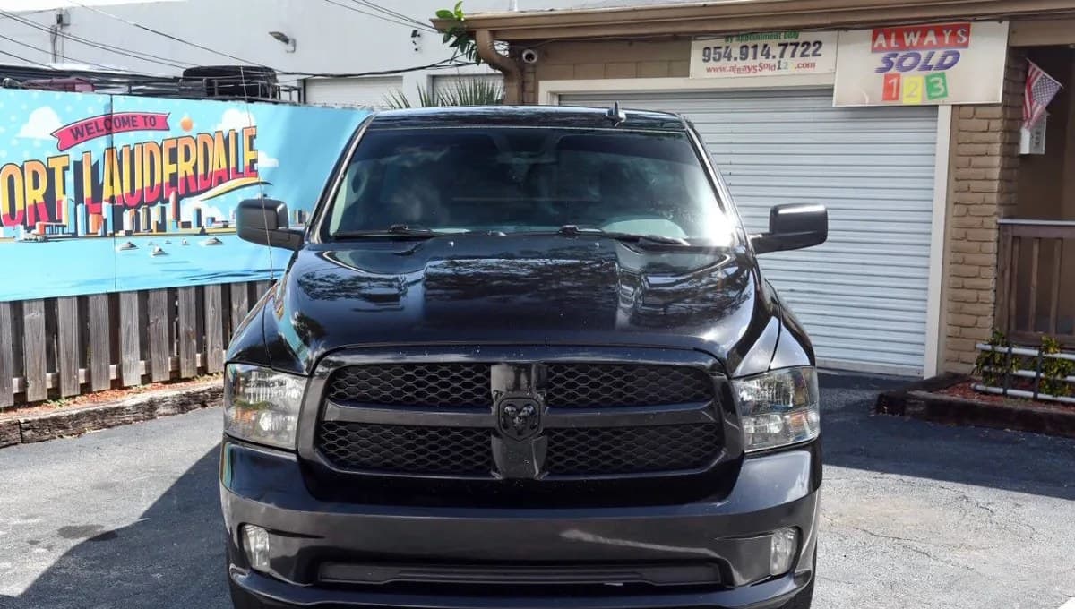 2019 RAM 1500 CLASSIC EXPRESS REGULAR CAB MEDIUM BED 4