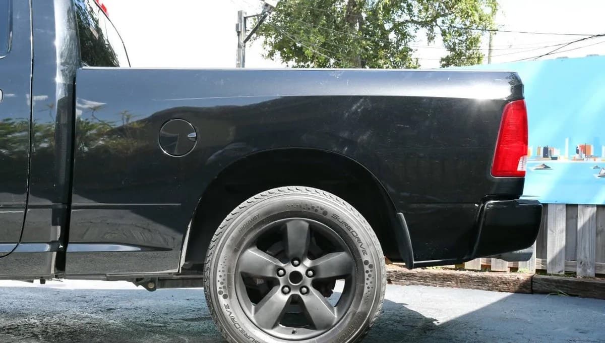 2019 RAM 1500 CLASSIC EXPRESS REGULAR CAB MEDIUM BED 7