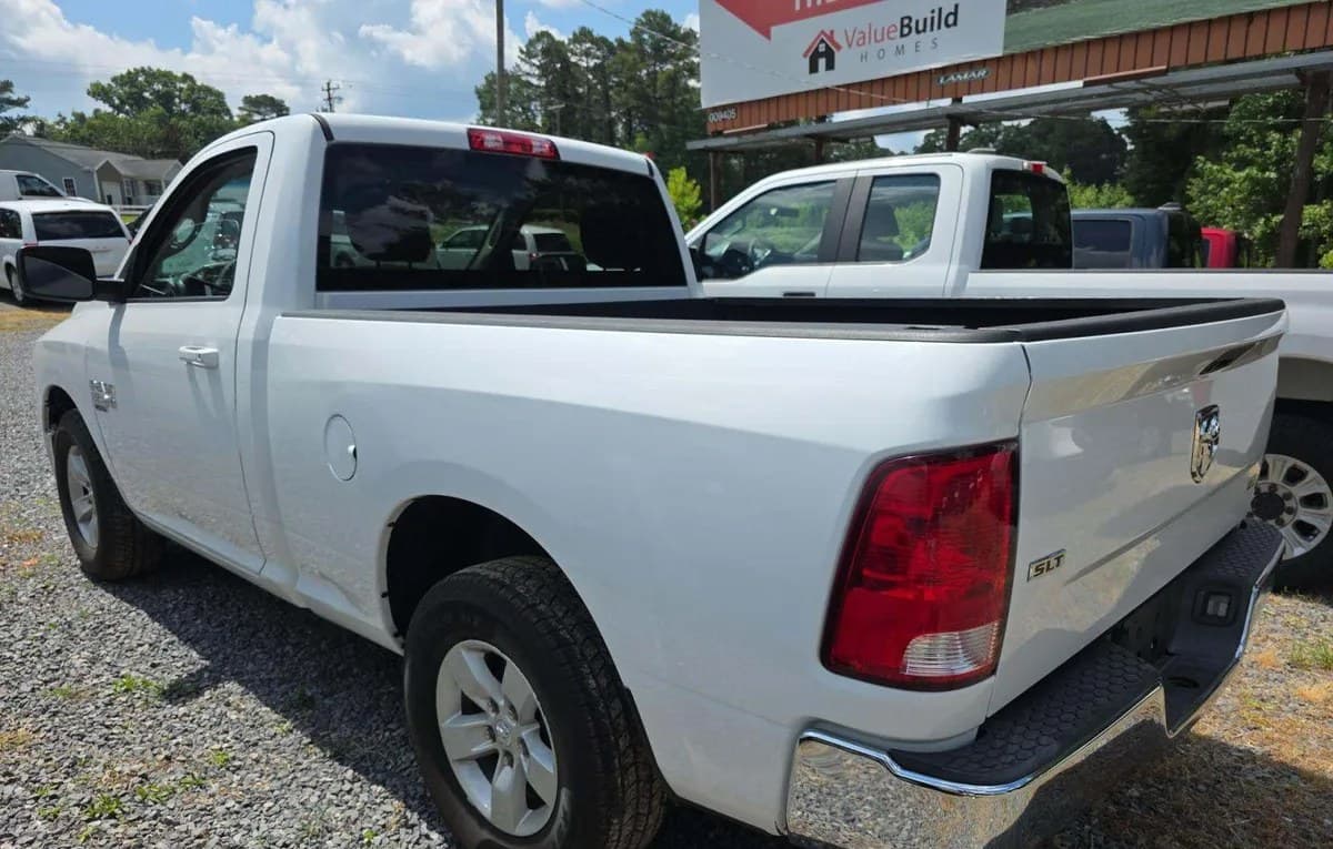2019 RAM 1500 CLASSIC SLT REGULAR CAB MEDIUM BED 3