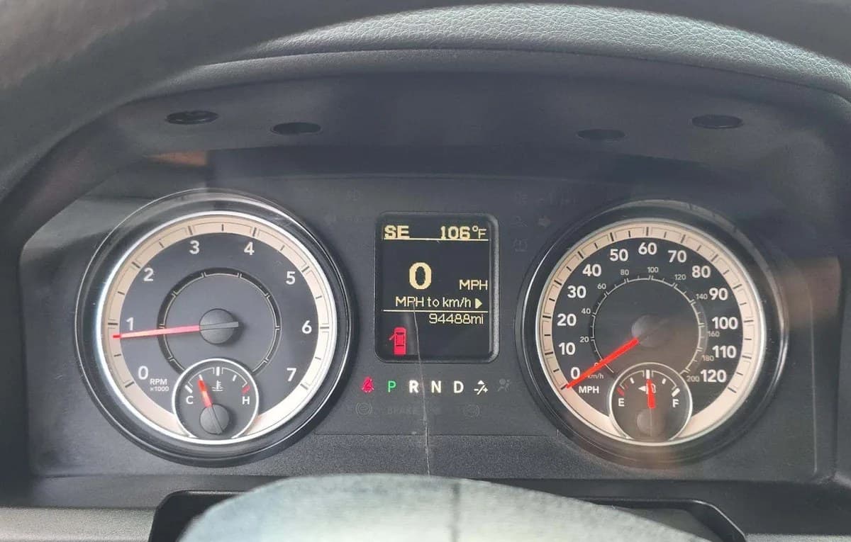 2019 RAM 1500 CLASSIC SLT REGULAR CAB MEDIUM BED 6