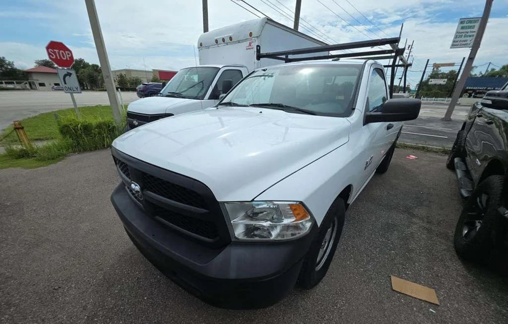 2018 RAM 1500 EXPRESS REGULAR CAB LONG BED 1