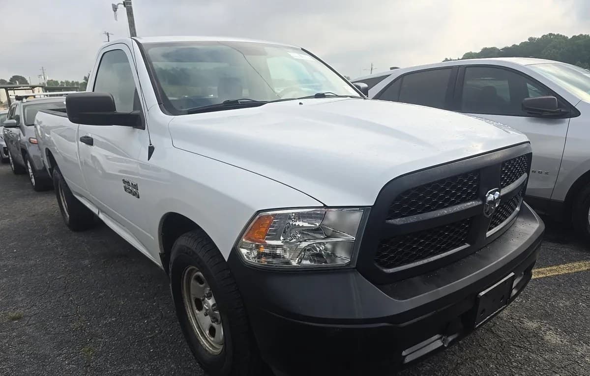 2018 RAM 1500 EXPRESS REGULAR CAB LONG BED 4