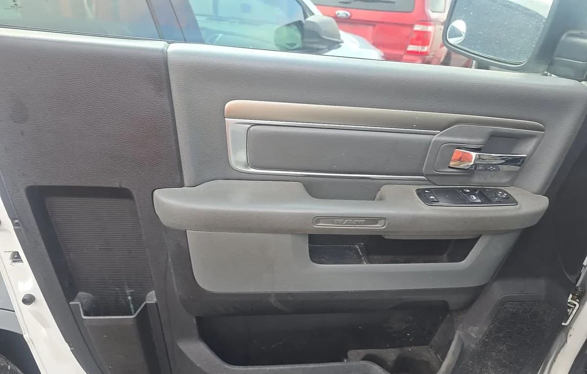 2018 RAM 1500 EXPRESS REGULAR CAB LONG BED 6