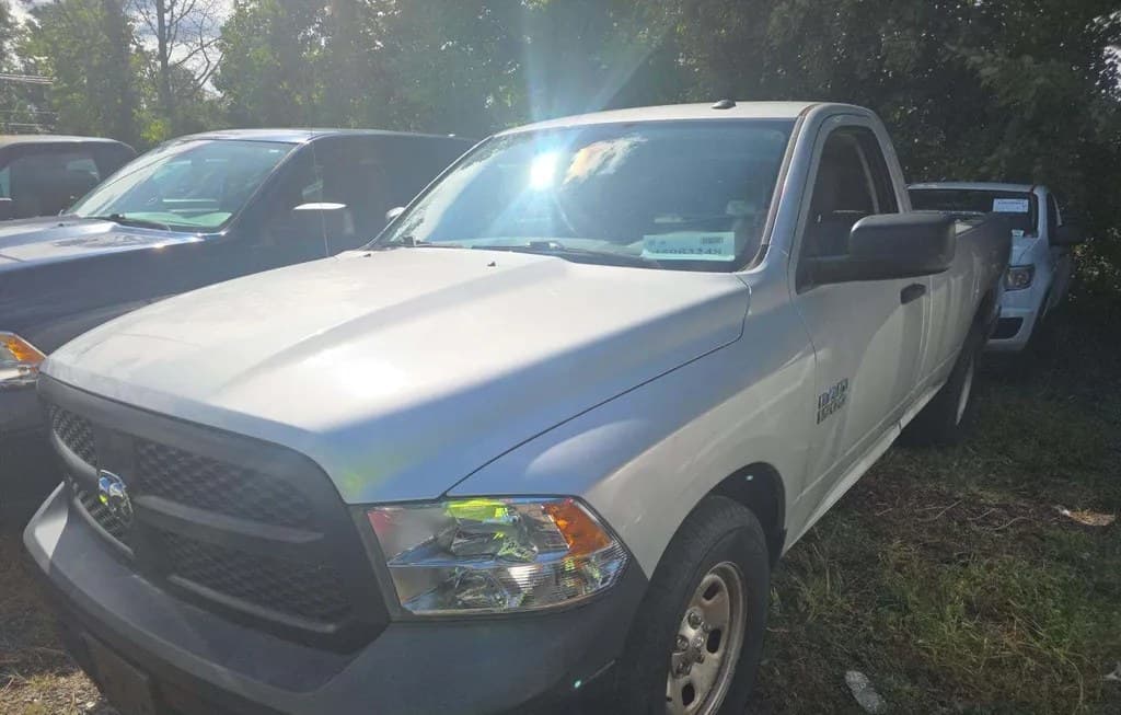 2017 RAM 1500 TRADESMAN REGULAR CAB LONG BED 1