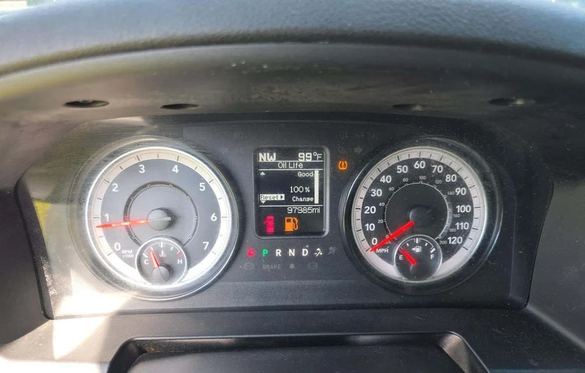 2022 RAM 1500 CLASSIC TRADESMAN REGULAR CAB LONG BED 6