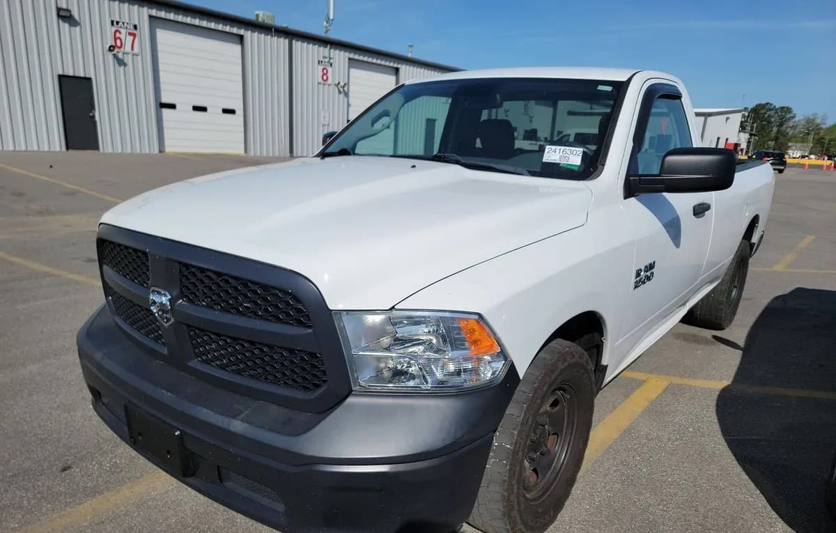 2018 RAM 1500 EXPRESS REGULAR CAB LONG BED 2