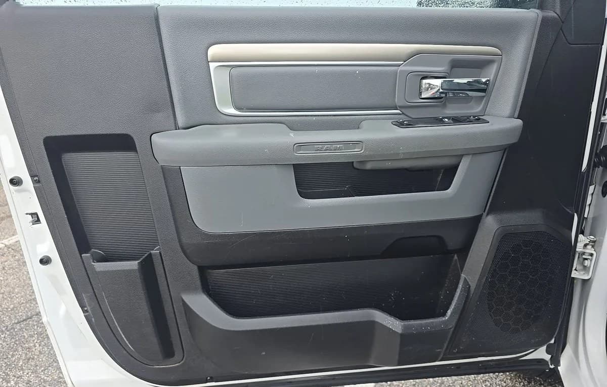 2018 RAM 1500 EXPRESS REGULAR CAB LONG BED 6