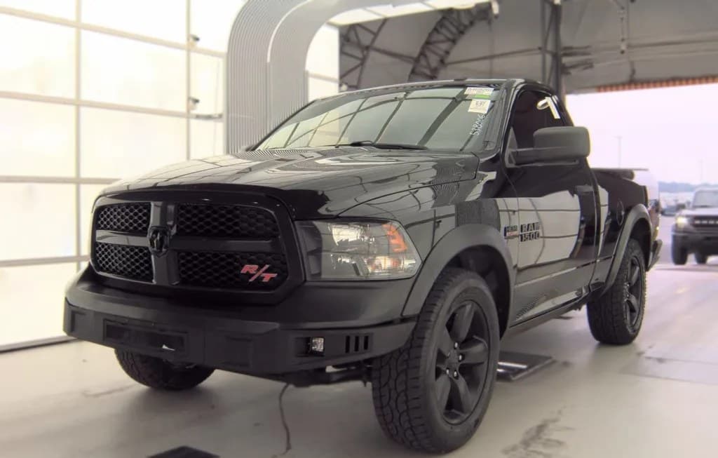 2017 RAM 1500 EXPRESS REGULAR CAB MEDIUM BED 1