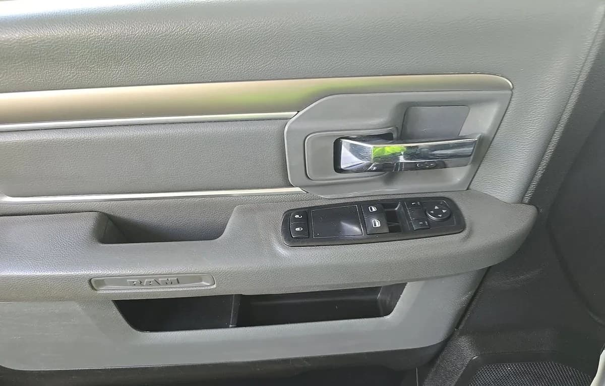 2019 RAM 1500 CLASSIC TRADESMAN REGULAR CAB LONG BED 6