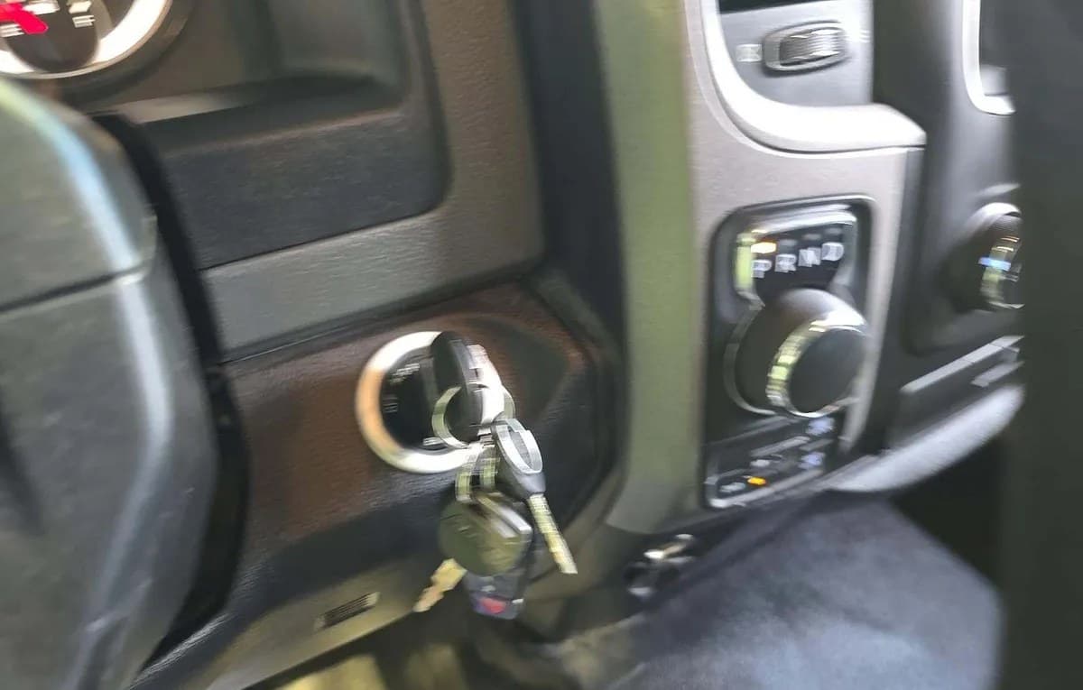 2017 RAM 1500 TRADESMAN REGULAR CAB LONG BED 5
