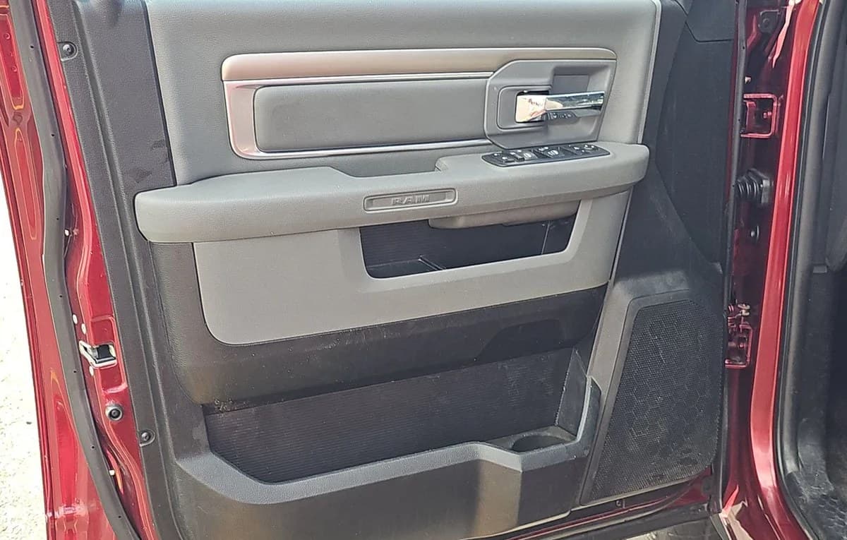 2017 RAM 1500 LONE STAR CREW CAB SHORT BED 6