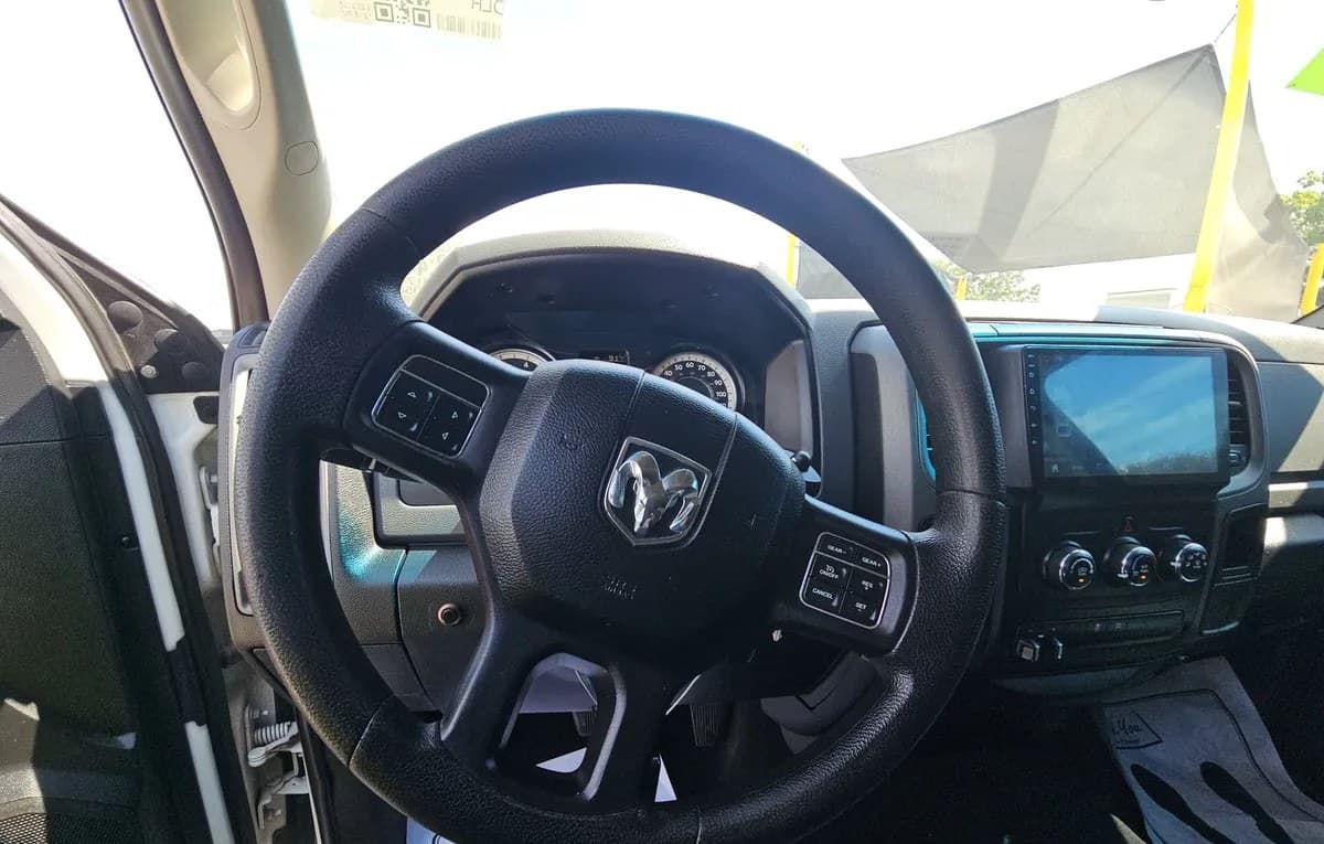 2017 RAM 1500 EXPRESS CREW CAB SHORT BED 7