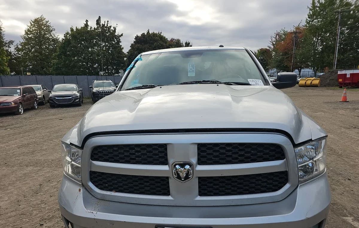 2017 RAM 1500 EXPRESS CREW CAB SHORT BED 3