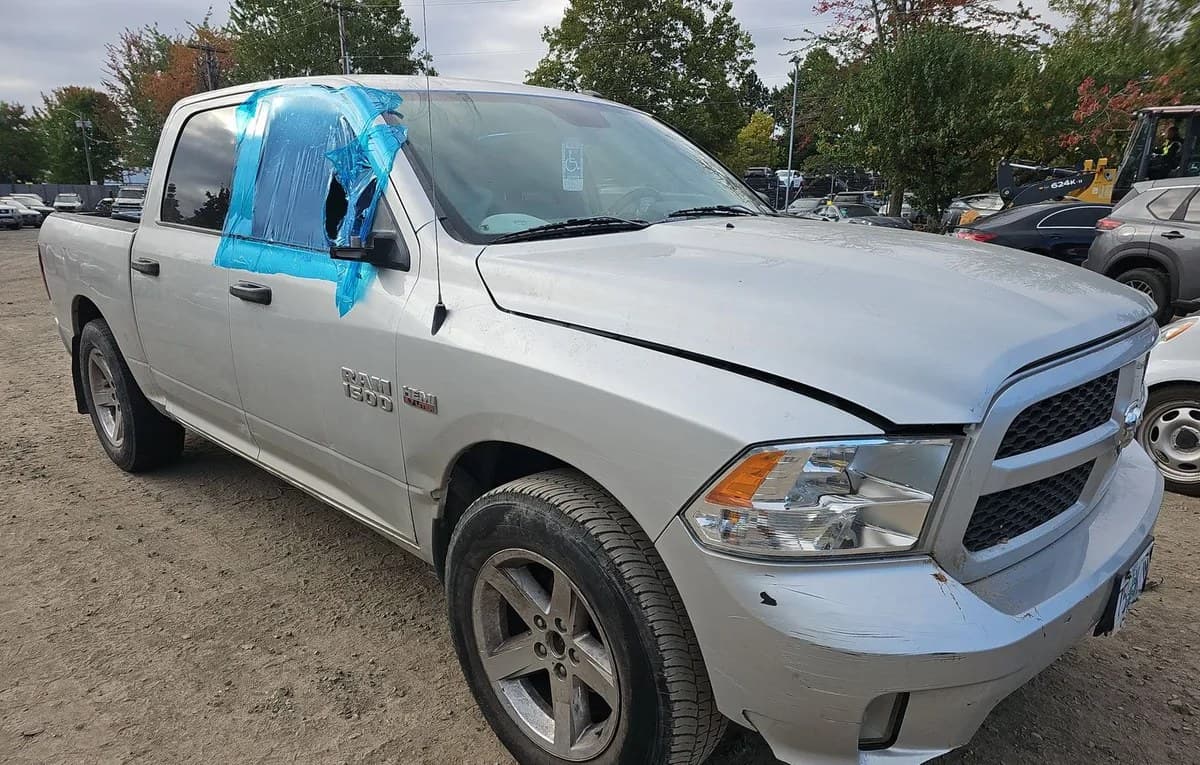 2017 RAM 1500 EXPRESS CREW CAB SHORT BED 4