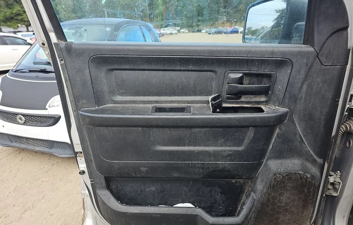2017 RAM 1500 EXPRESS CREW CAB SHORT BED 6