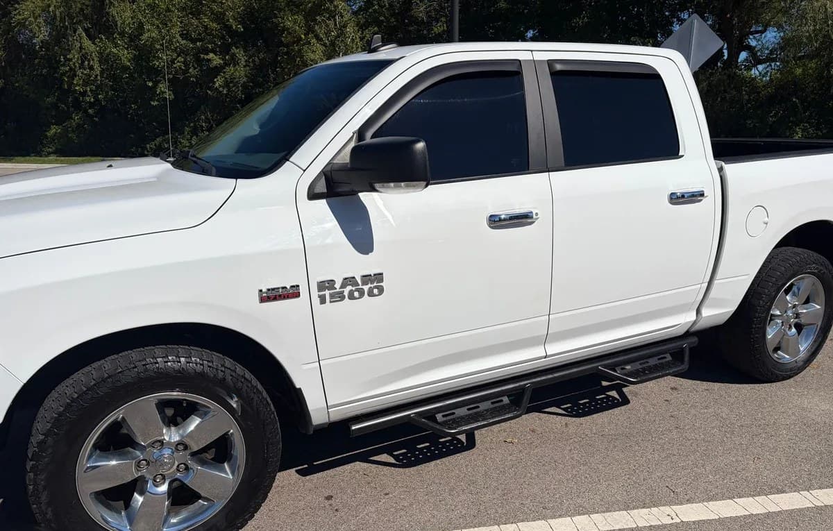 2017 RAM 1500 BIG HORN CREW CAB SHORT BED 3