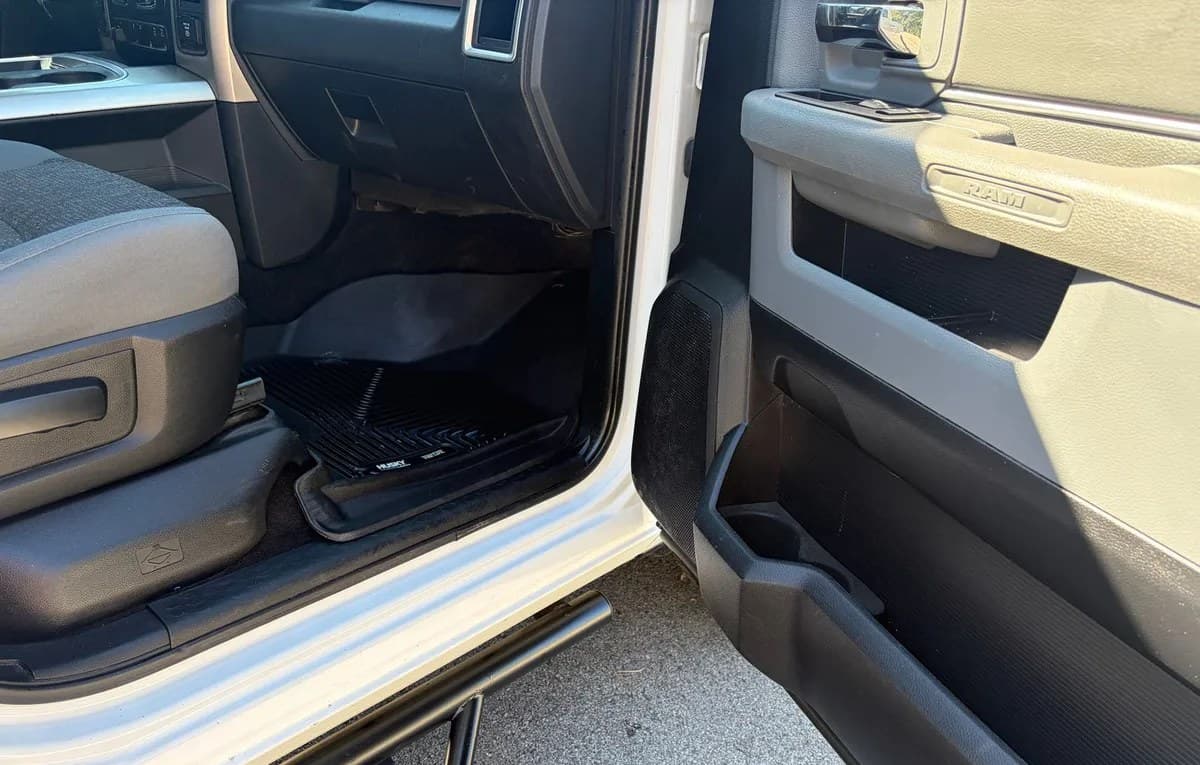 2017 RAM 1500 BIG HORN CREW CAB SHORT BED 7