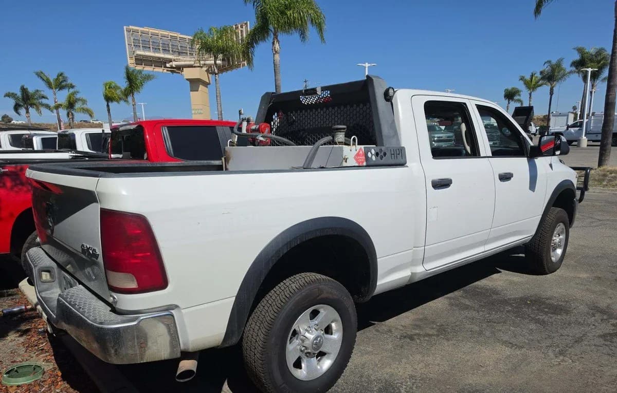 2017 RAM 2500 TRADESMAN CREW CAB MEDIUM BED 4