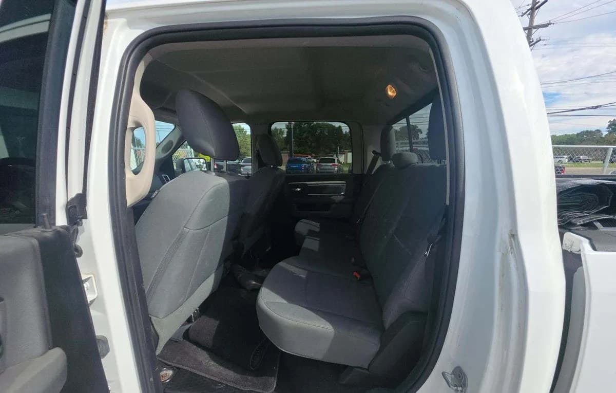 2017 RAM 2500 SLT CREW CAB MEDIUM BED 7