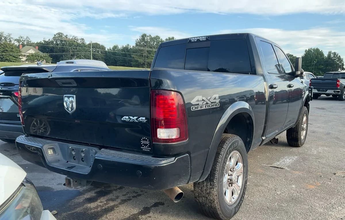 2018 RAM 2500 LARAMIE CREW CAB MEDIUM BED 4