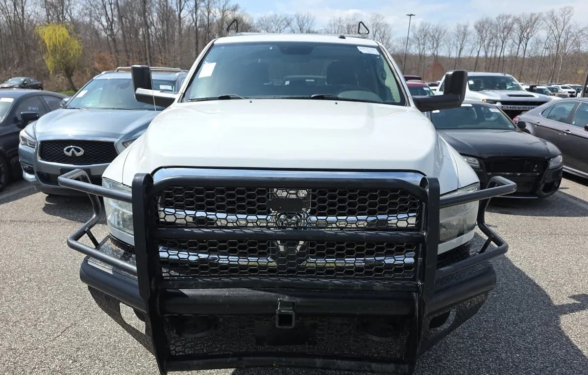 2018 RAM 2500 TRADESMAN CREW CAB LONG BED 3