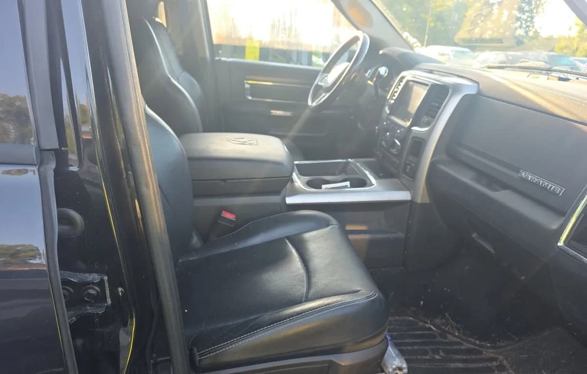 2017 RAM 2500 LARAMIE EXTENDED CREW CAB MEDIUM BED 5
