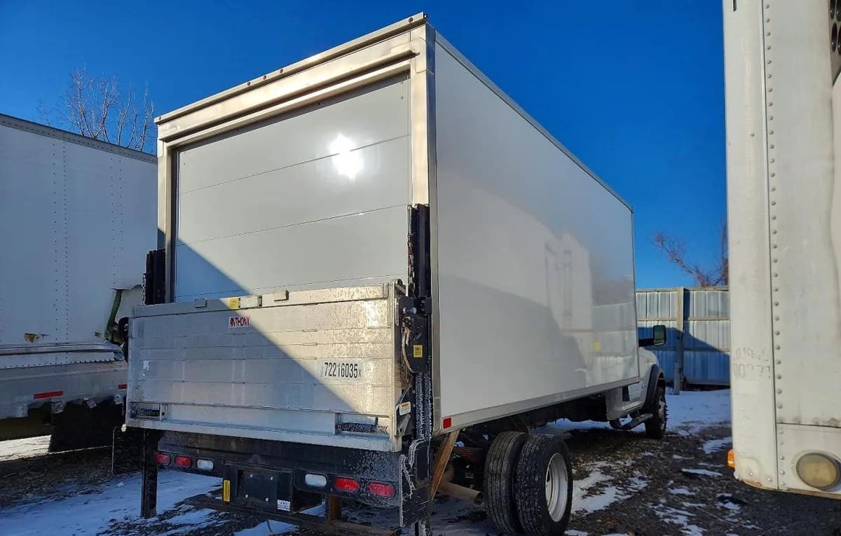 2022 RAM 5500 CAB CHASSIS TRADESMAN REGULAR CAB DRW 4