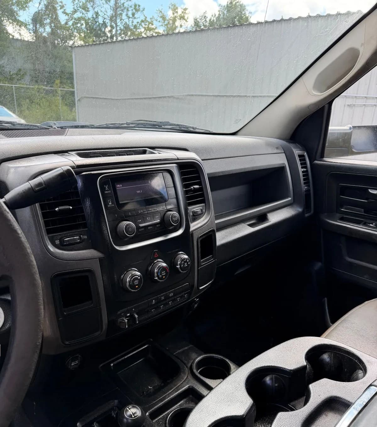 2017 RAM 3500 CAB CHASSIS TRADESMAN CREW CAB DRW 6